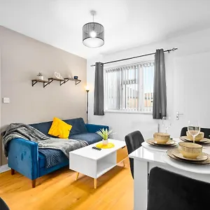 Apartment Centre 2 Bedroom 5 Beds With Free Parking, Birmingham