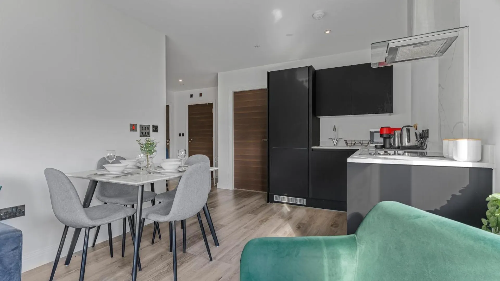 Cosy Luxury 2 Bedroom Apartment Near Nec & Birmingham Airport